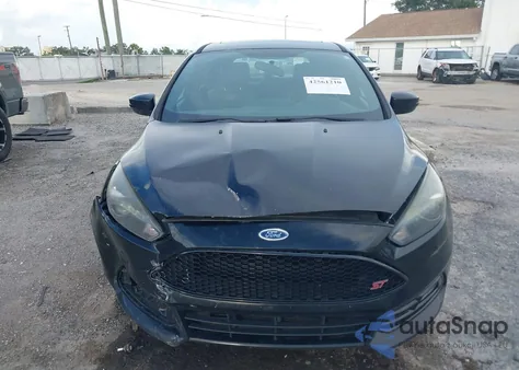 2017 Ford Focus St z USA, uszkodzony, nr VIN 1FADP3L92HL234049